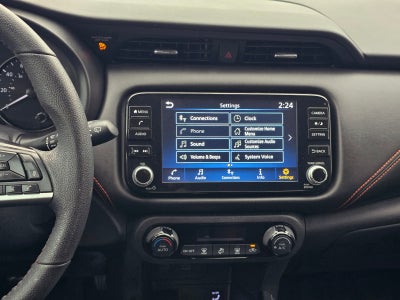 2021 Nissan Kicks SR