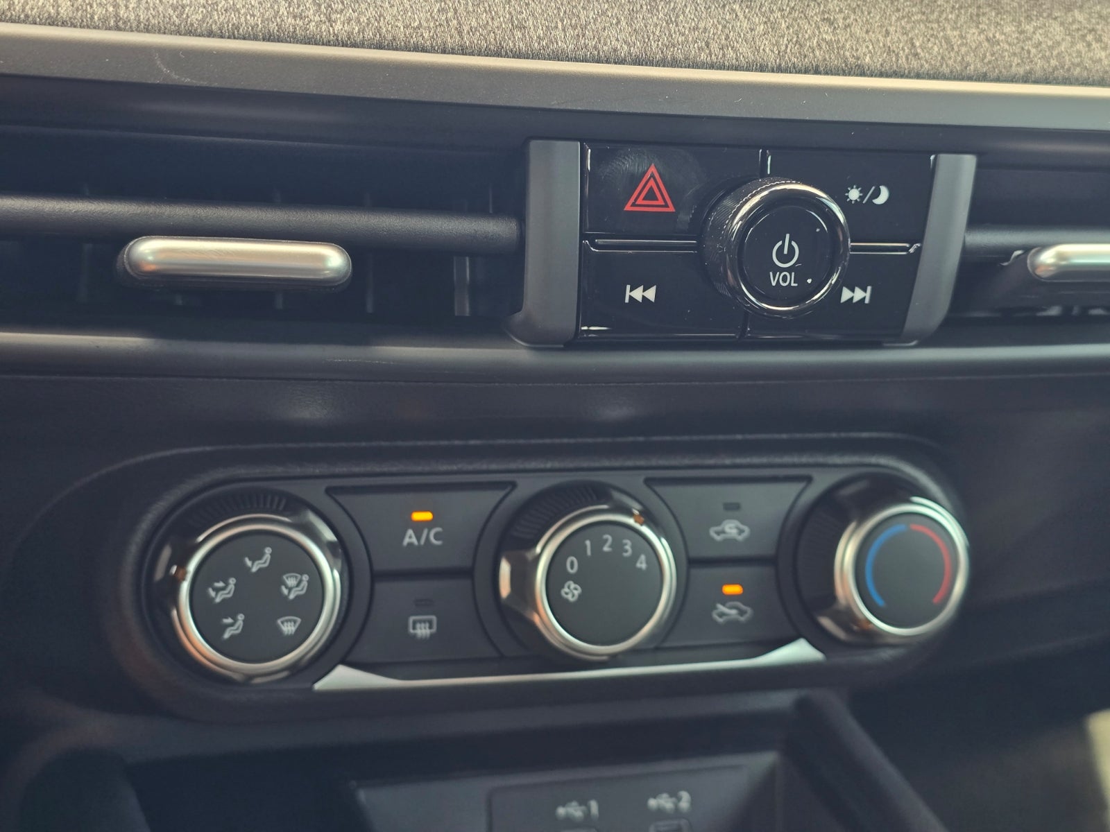 2027 Nissan Kicks S