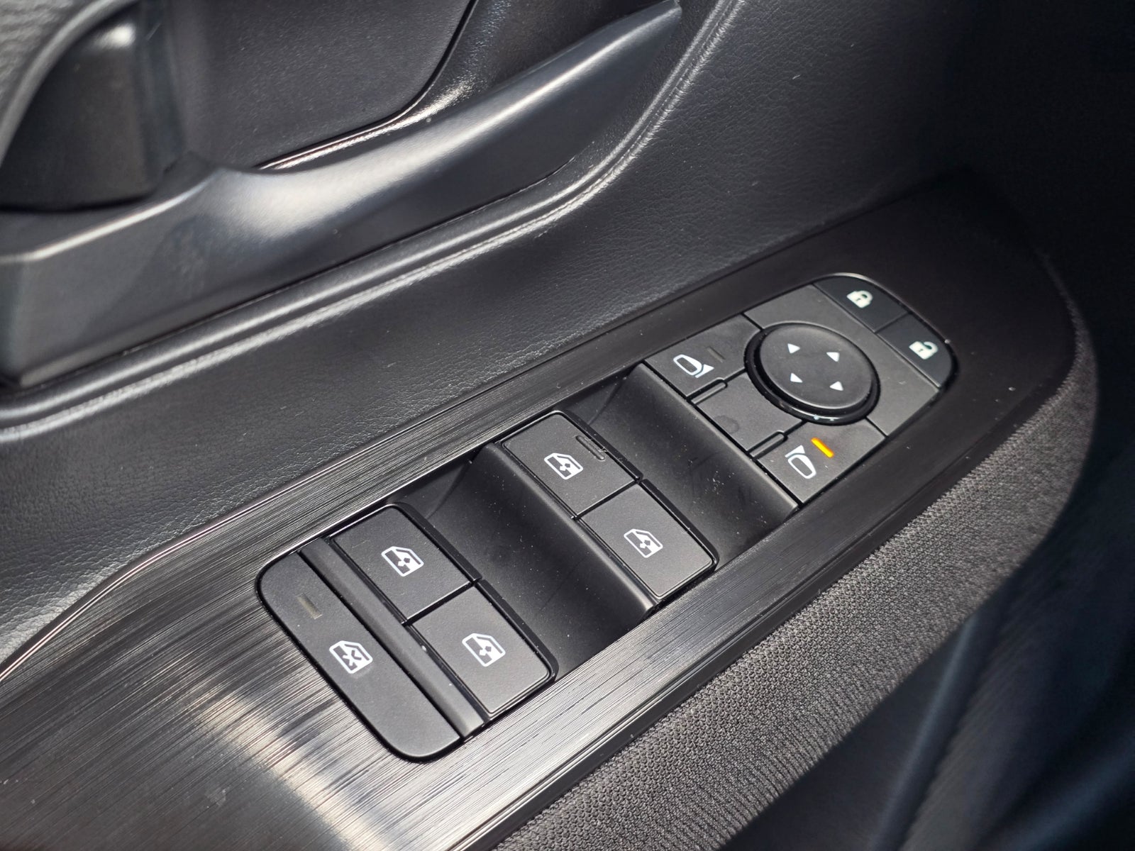 2027 Nissan Kicks S