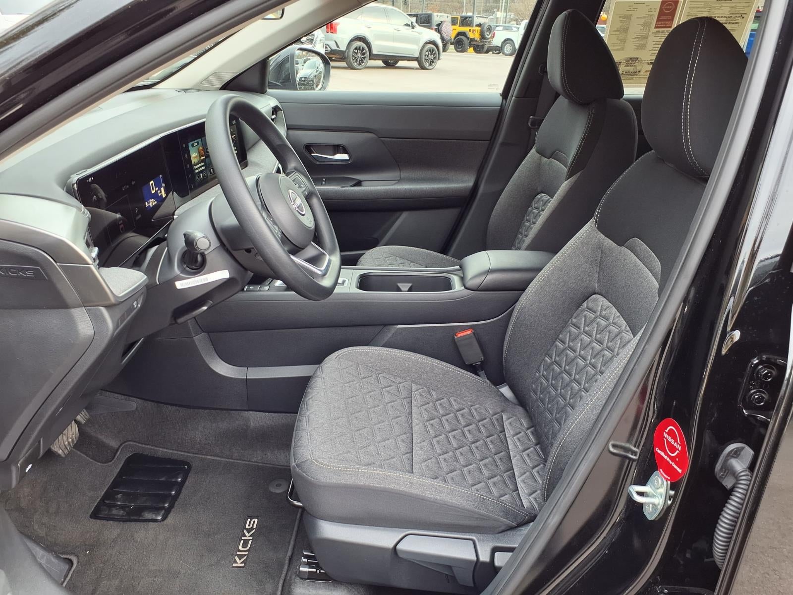 2025 Nissan Kicks SV