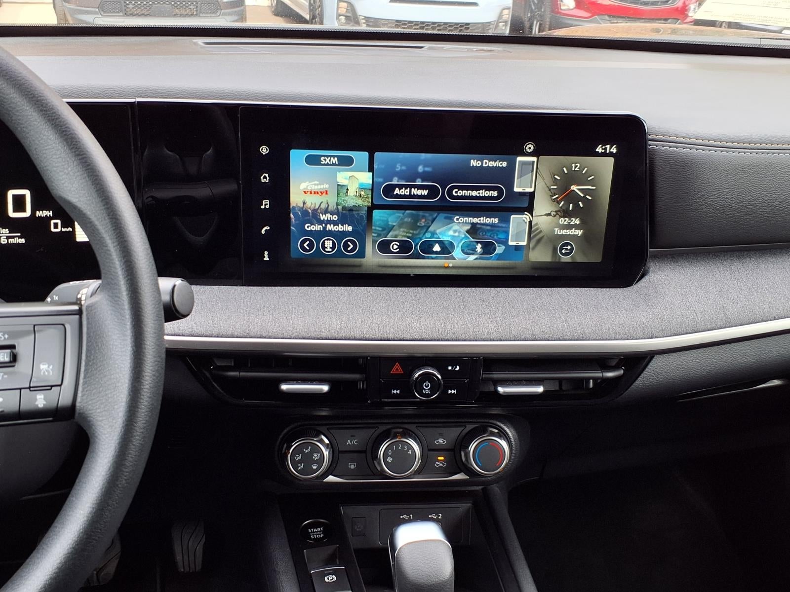 2025 Nissan Kicks SV