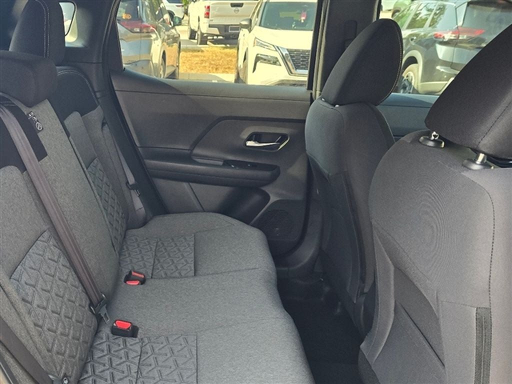 2027 Nissan Kicks SV