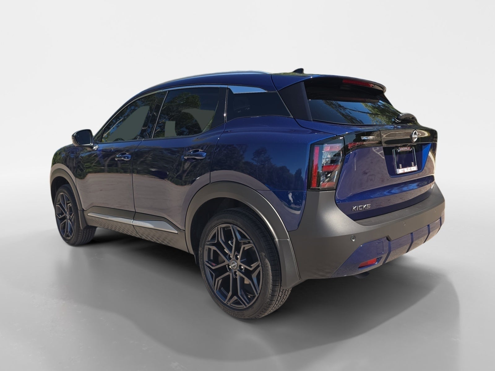 2027 Nissan Kicks SR