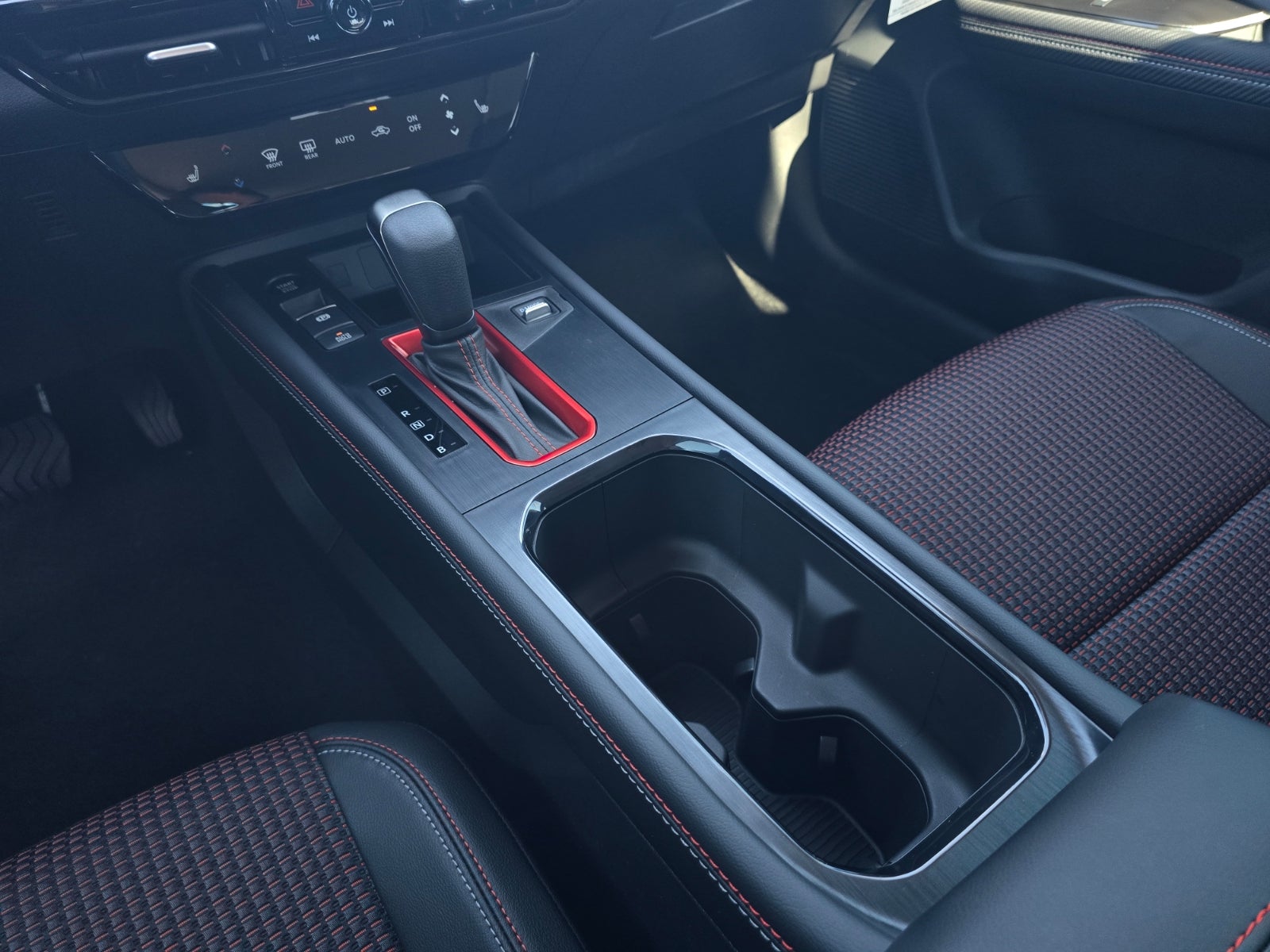 2027 Nissan Kicks SR