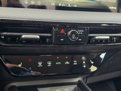 2027 Nissan Kicks SR