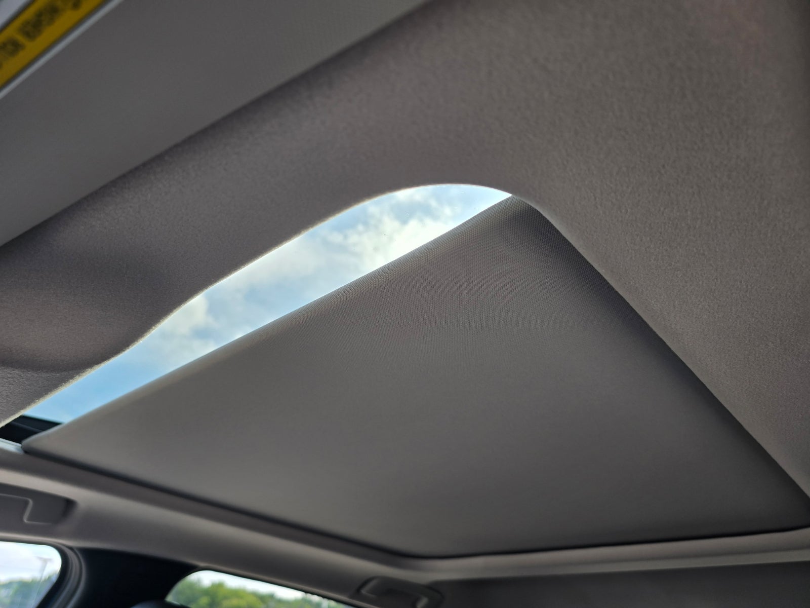 2027 Nissan Kicks SR
