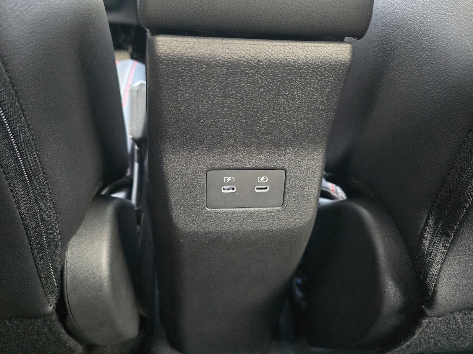 2027 Nissan Kicks SR