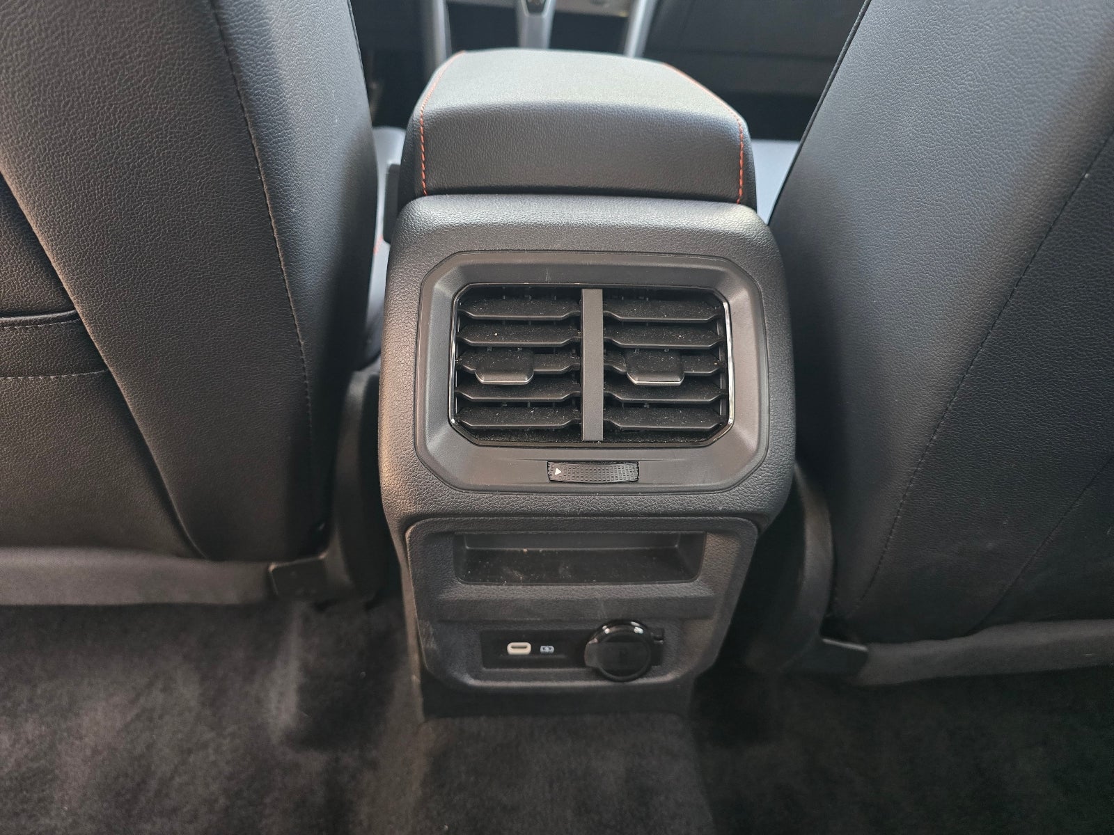 2024 Volkswagen Tiguan Wolfsburg Edition