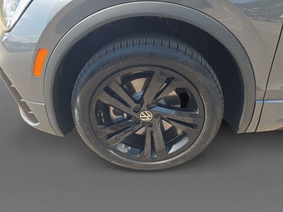2023 Volkswagen Tiguan SE R-Line Black