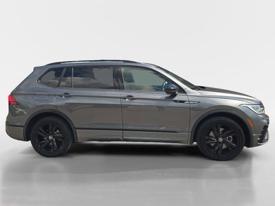 2023 Volkswagen Tiguan SE R-Line Black