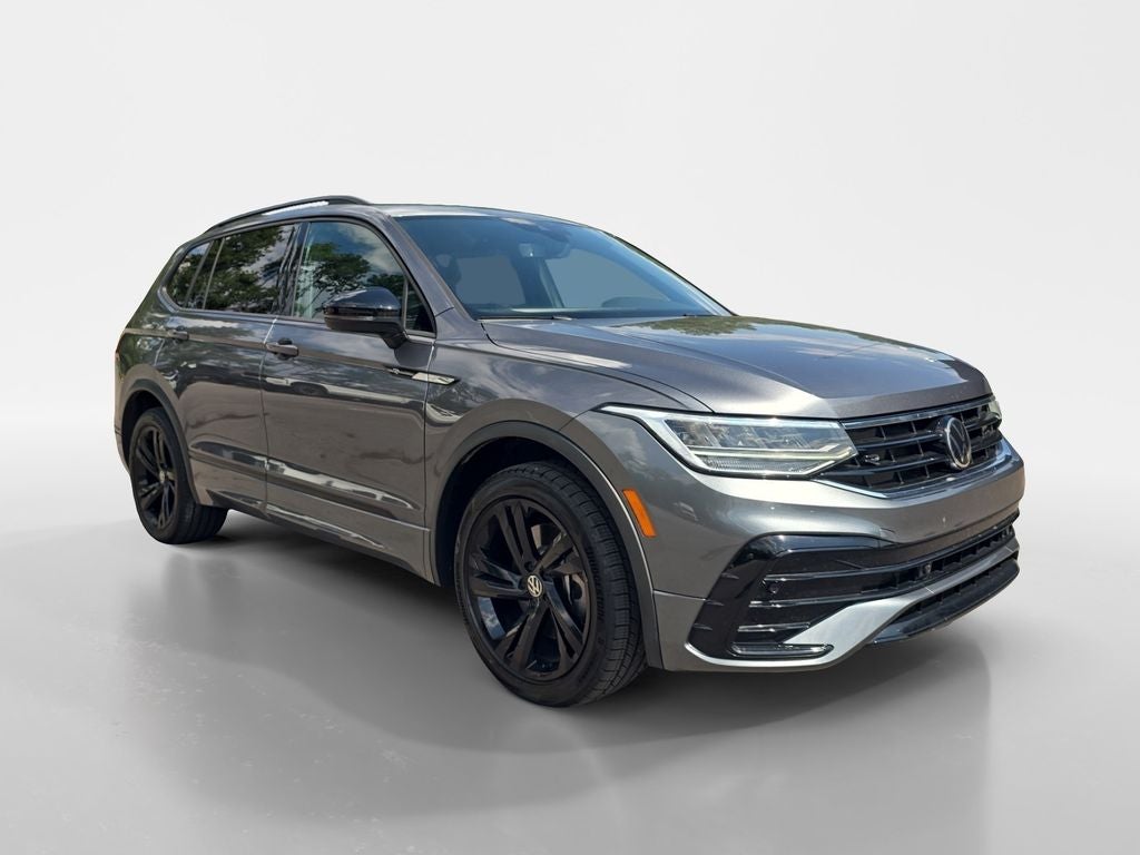 2023 Volkswagen Tiguan SE R-Line Black