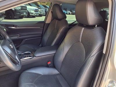 2022 Toyota Camry Hybrid Hybrid XLE