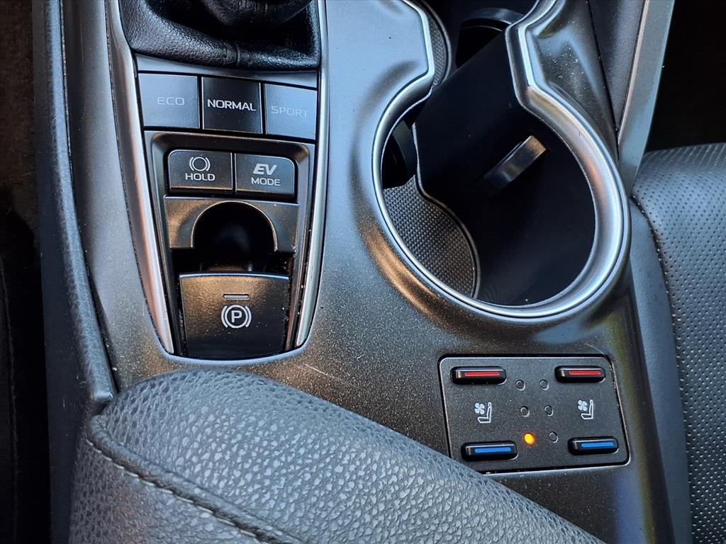 2022 Toyota Camry Hybrid Hybrid XLE