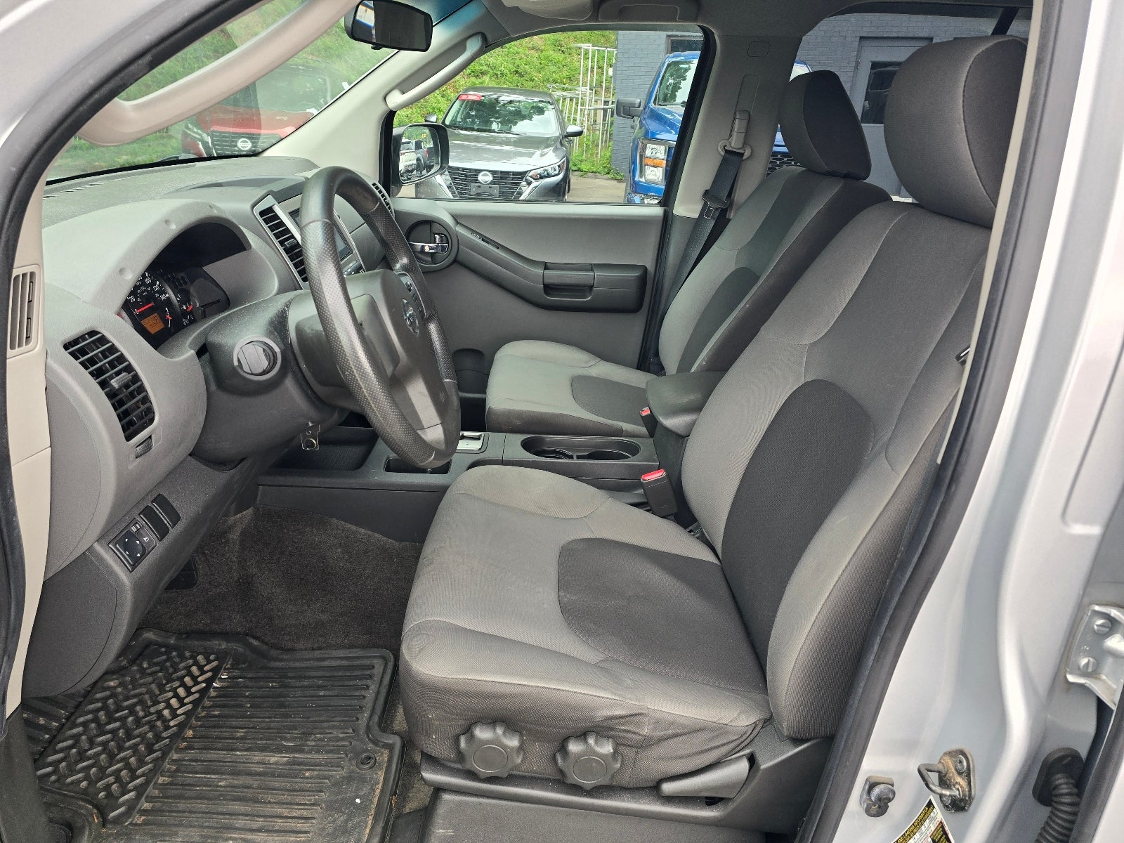 2011 Nissan Xterra S