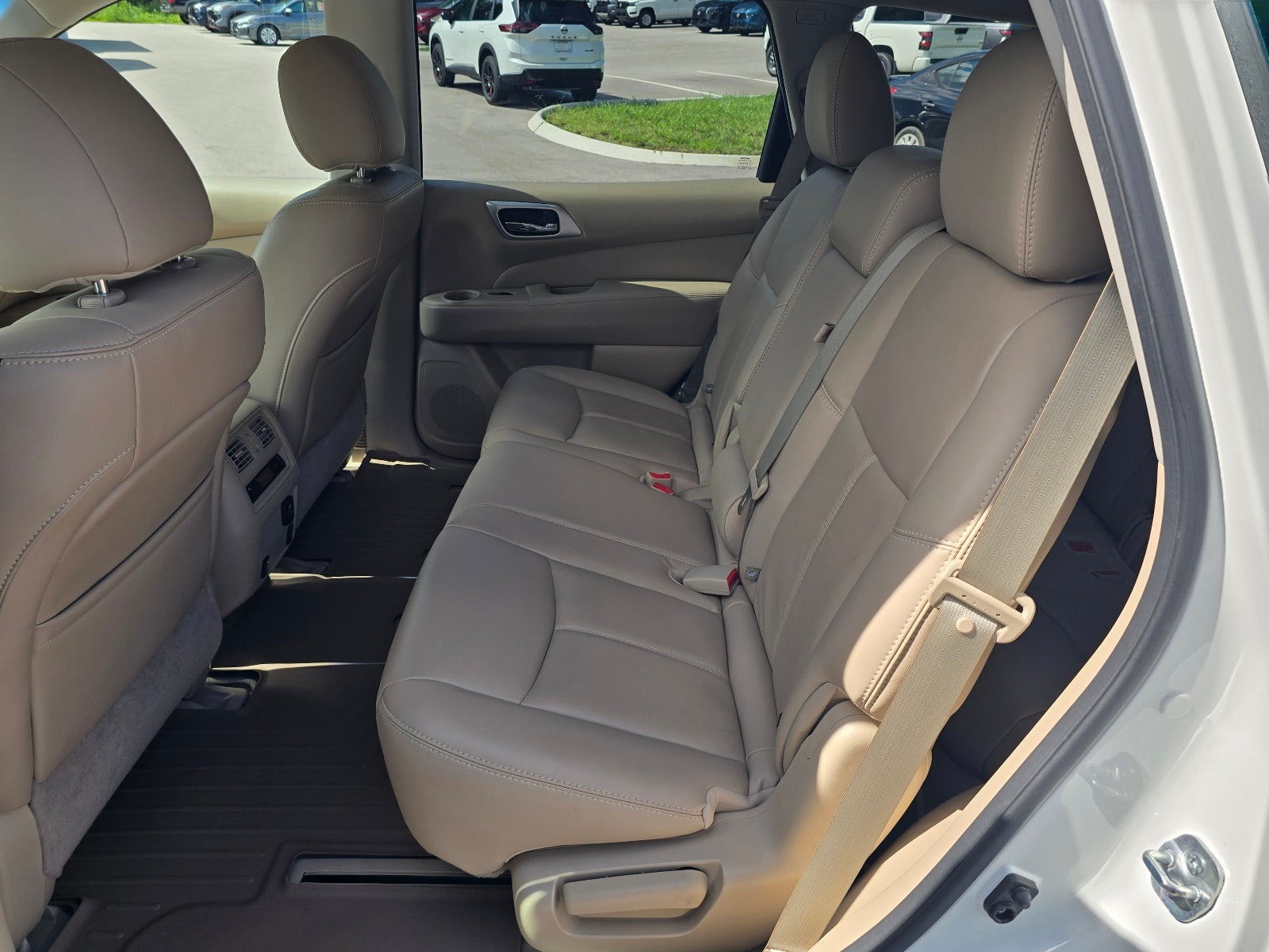 2015 Nissan Pathfinder SL