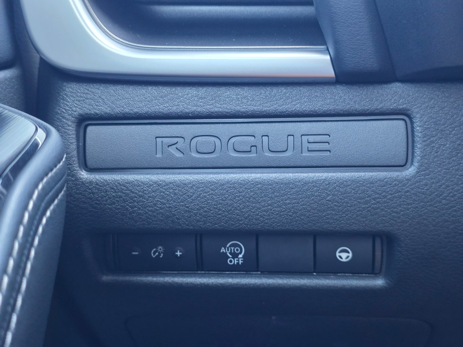 2027 Nissan Rogue SV