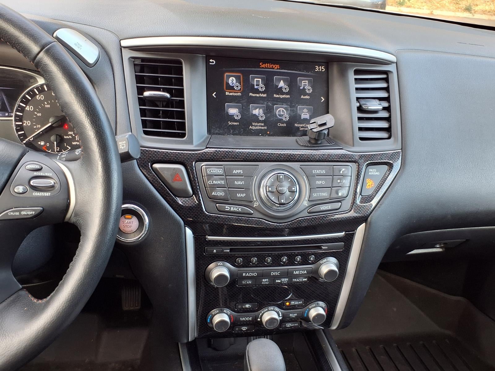 2020 Nissan Pathfinder SL