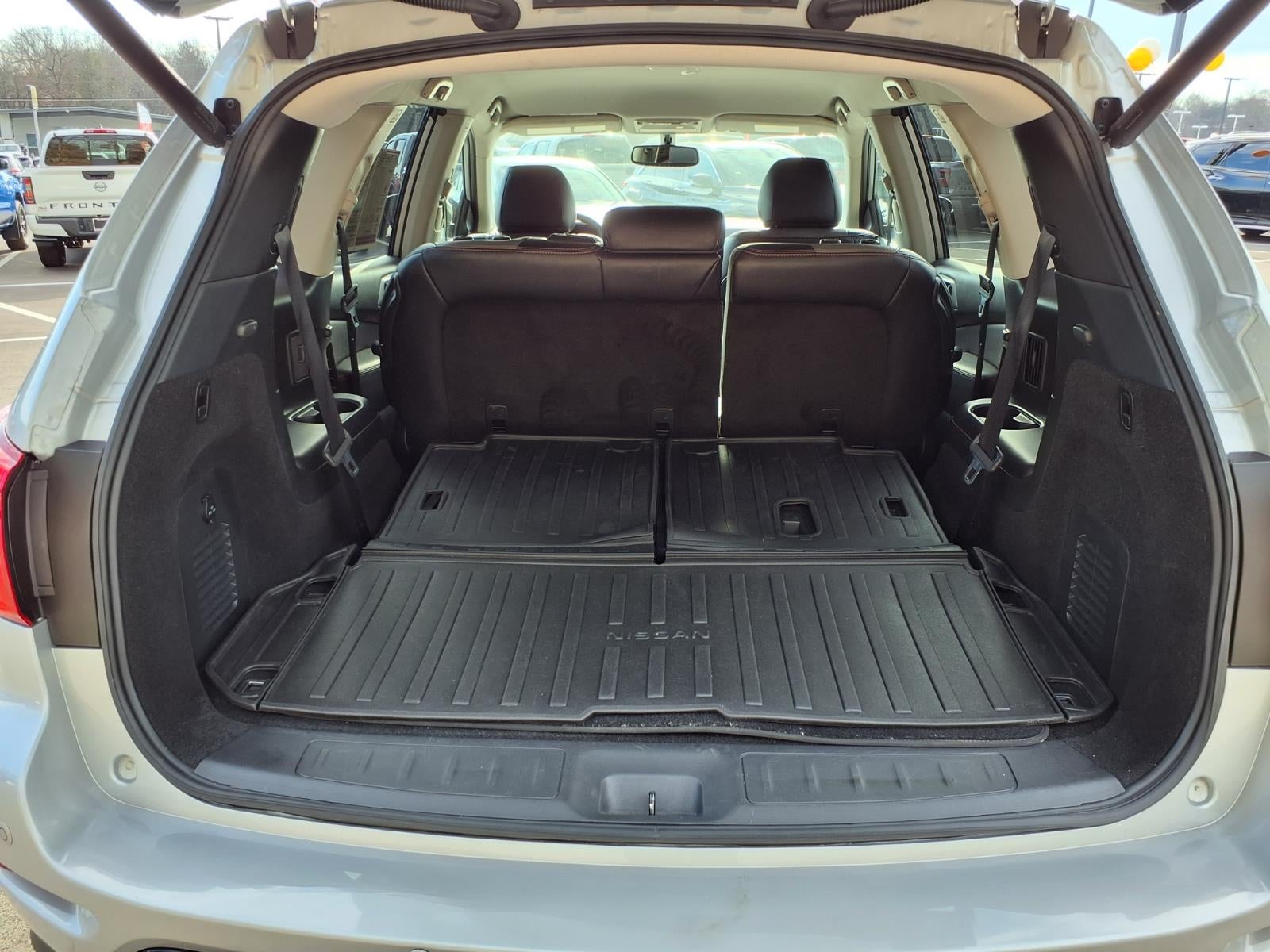 2020 Nissan Pathfinder SL