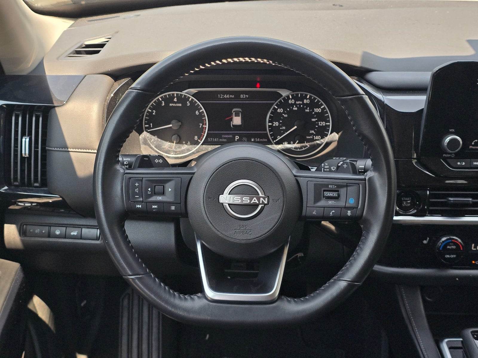 2025 Nissan Pathfinder SV