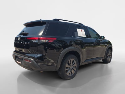 2025 Nissan Pathfinder SV