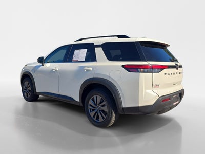 2024 Nissan Pathfinder SV