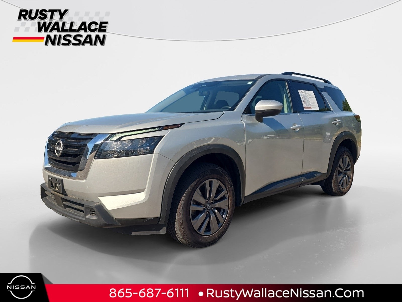 2025 Nissan Pathfinder SV 4WD's photo