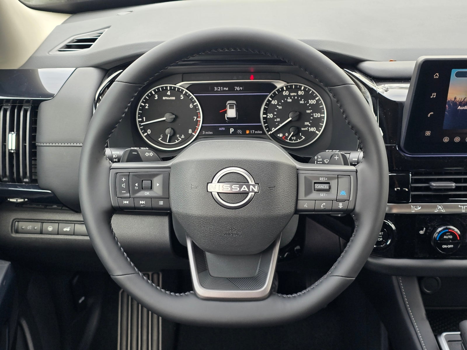 2026 Nissan Pathfinder SV
