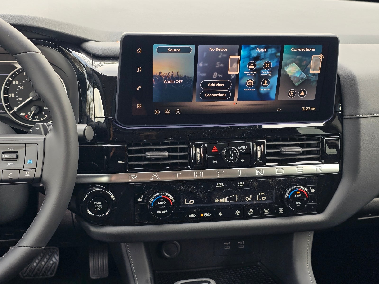 2026 Nissan Pathfinder SV