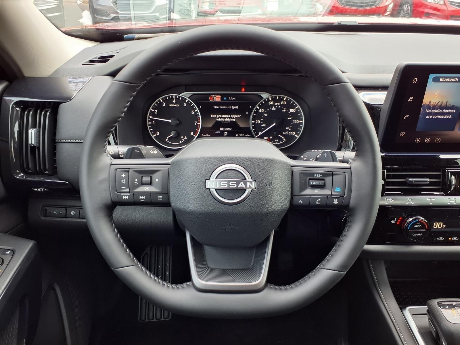2026 Nissan Pathfinder SV
