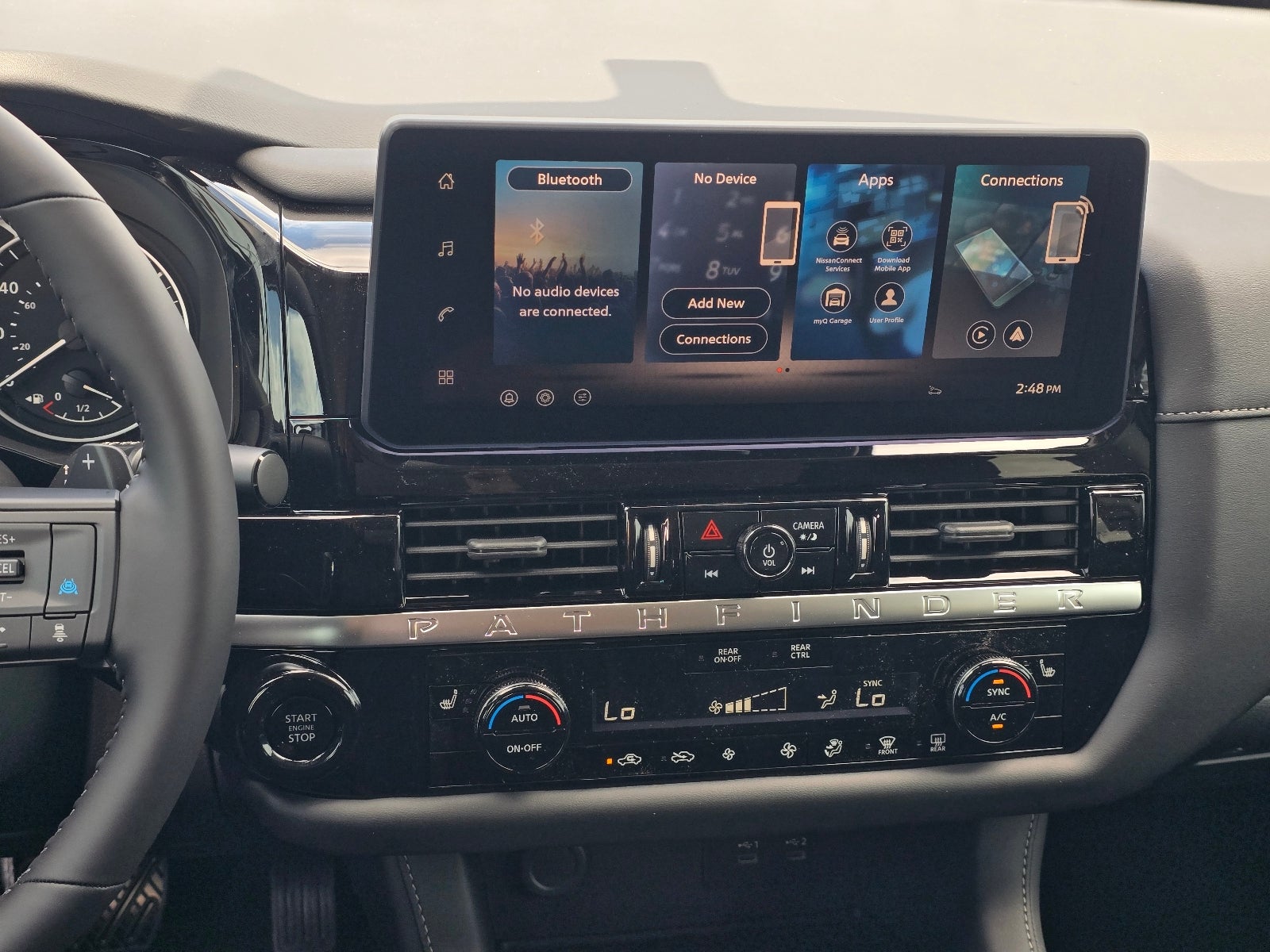2026 Nissan Pathfinder SV