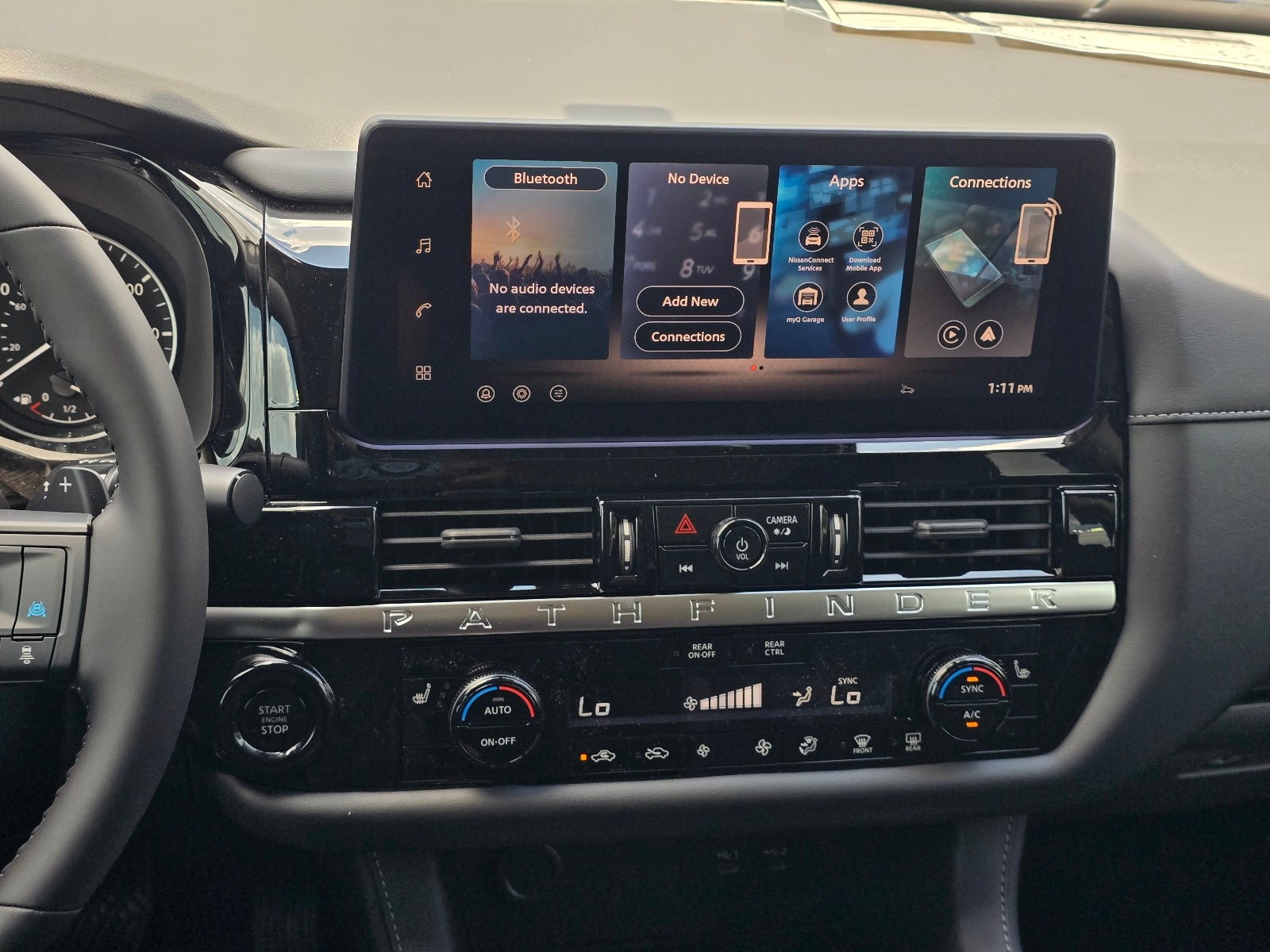 2026 Nissan Pathfinder SV
