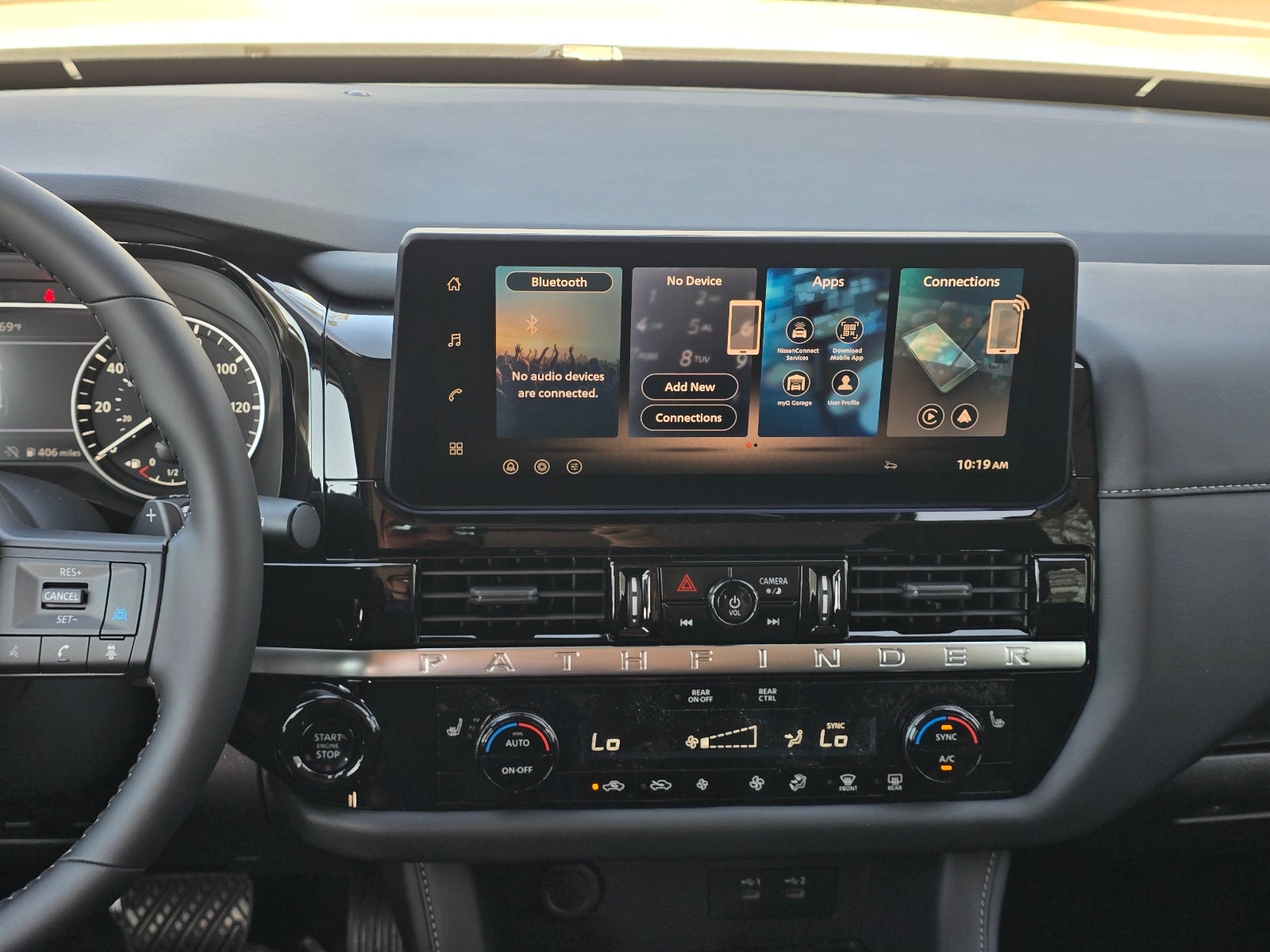 2026 Nissan Pathfinder SV