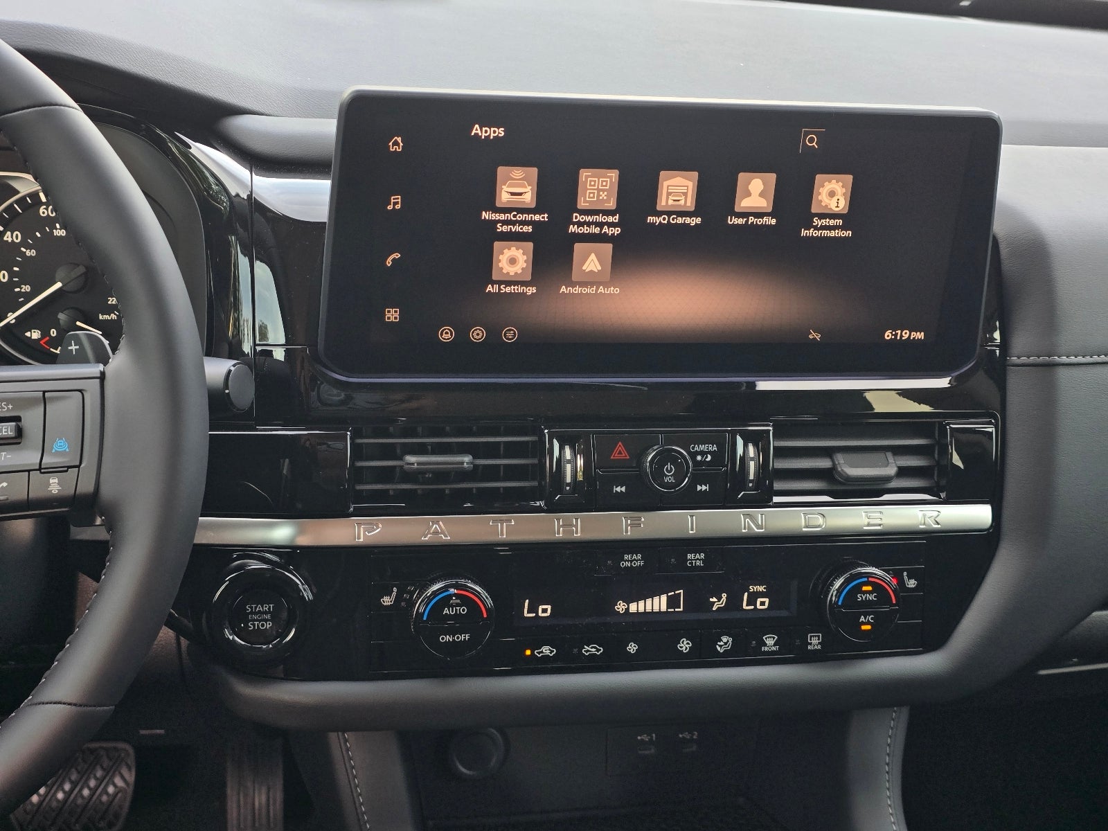 2026 Nissan Pathfinder SV