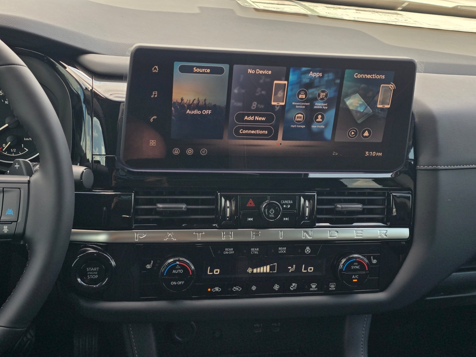 2026 Nissan Pathfinder SV