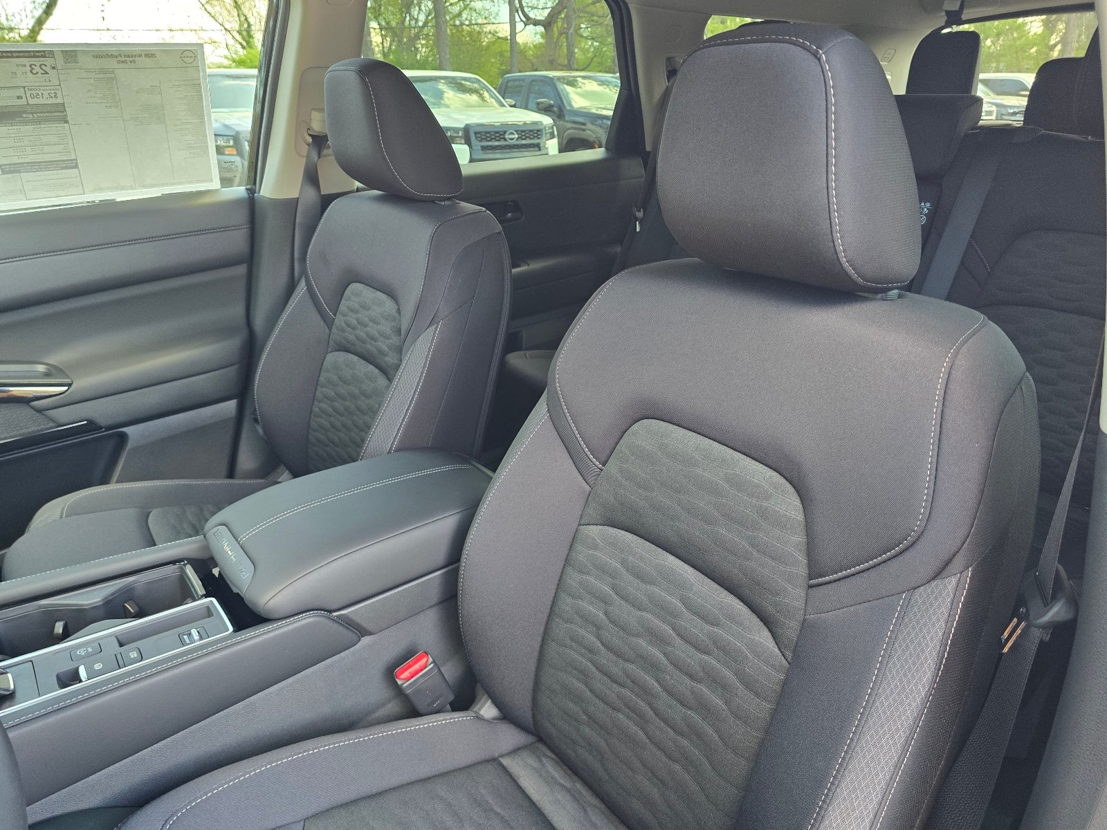 2026 Nissan Pathfinder SV