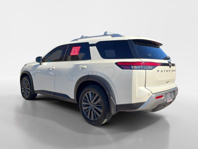 2022 Nissan Pathfinder SL