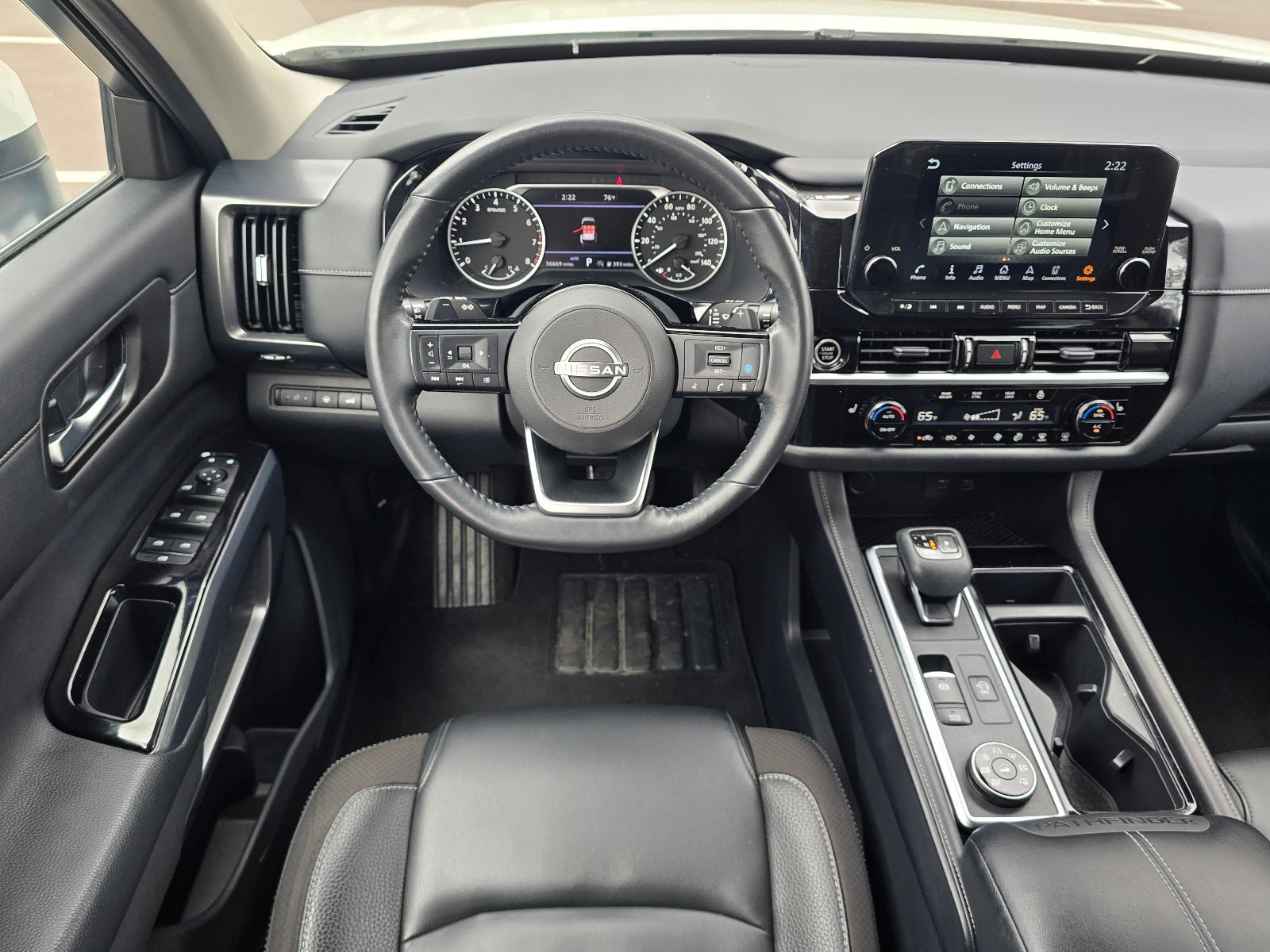 2022 Nissan Pathfinder SL