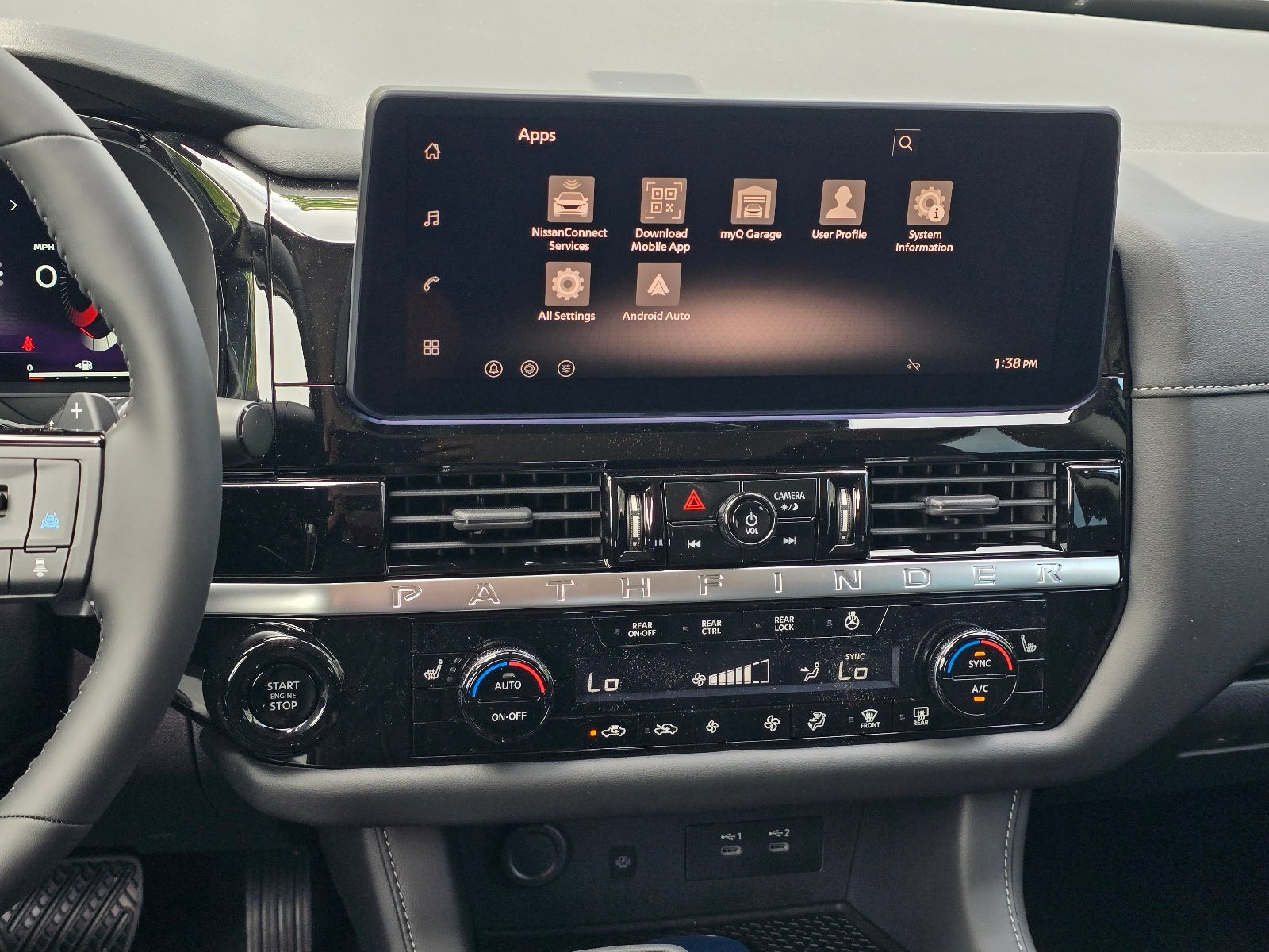 2026 Nissan Pathfinder SL