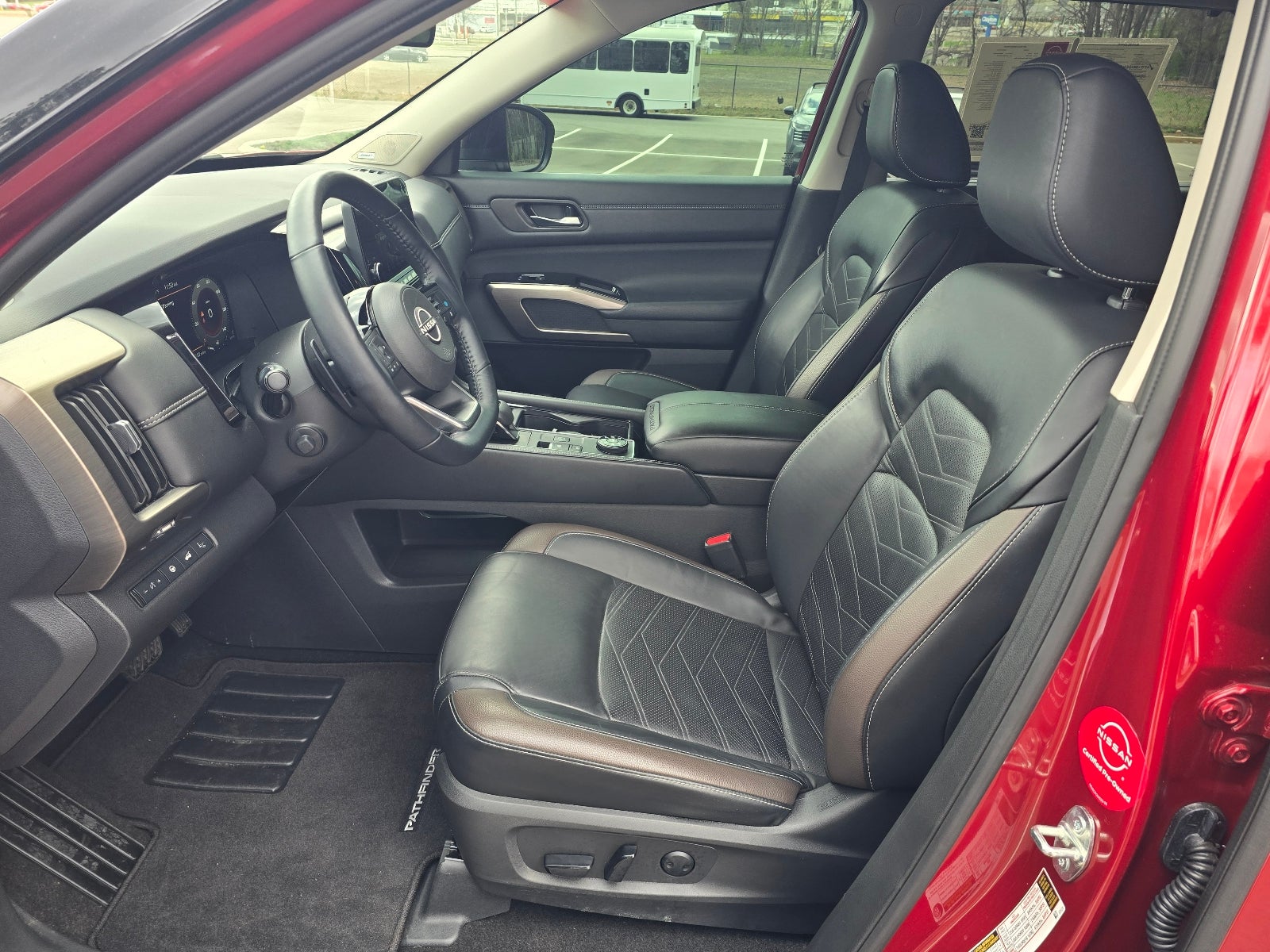 2023 Nissan Pathfinder Platinum