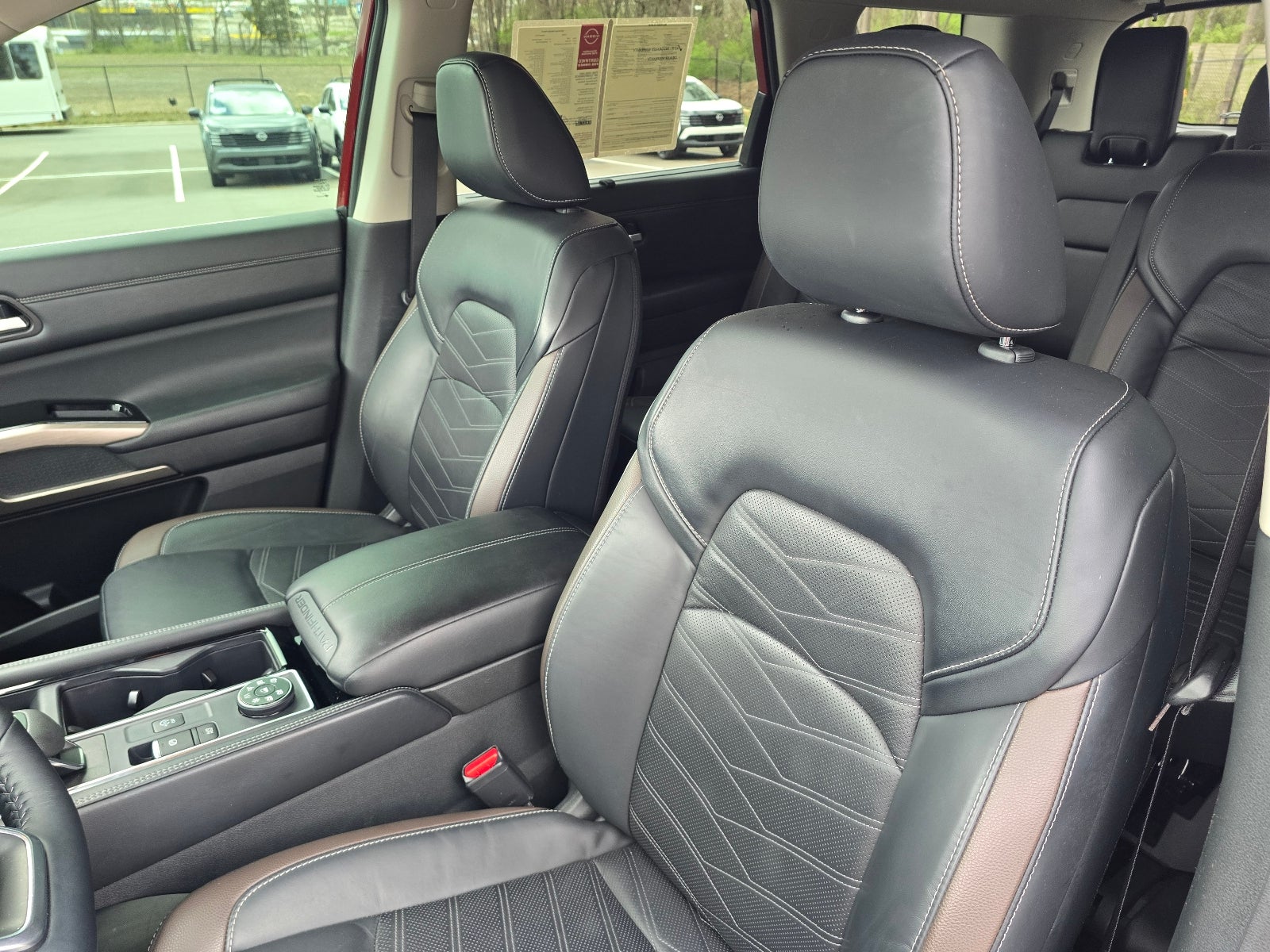 2023 Nissan Pathfinder Platinum