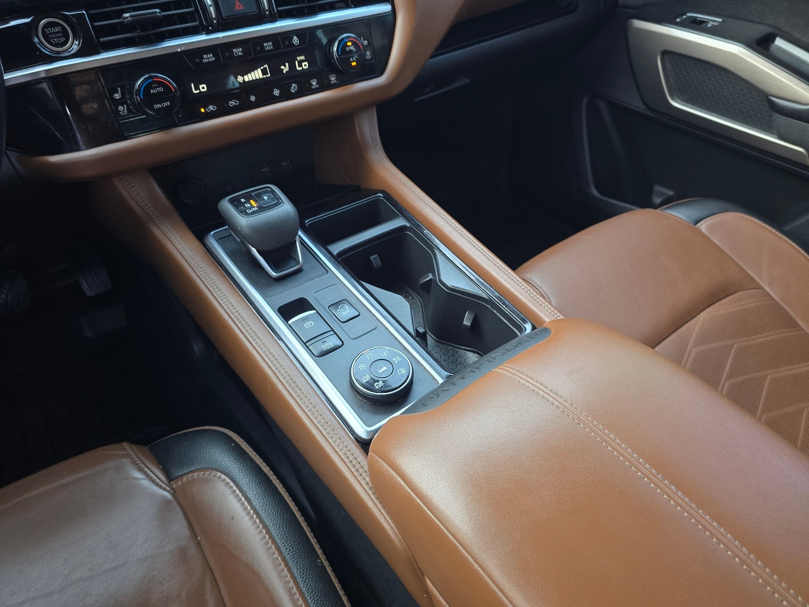 2023 Nissan Pathfinder Platinum