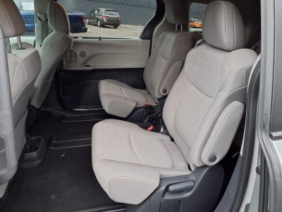 2024 Toyota Sienna LE