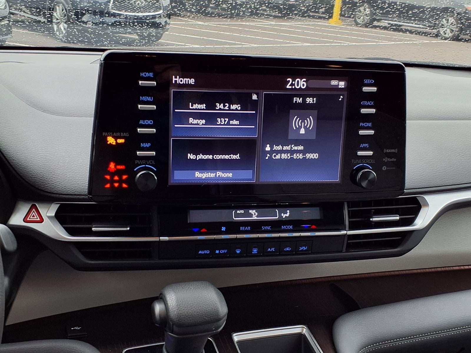 2024 Toyota Sienna LE