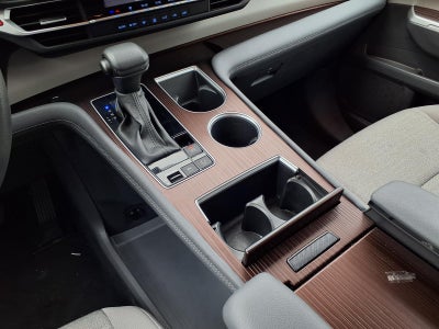 2024 Toyota Sienna LE