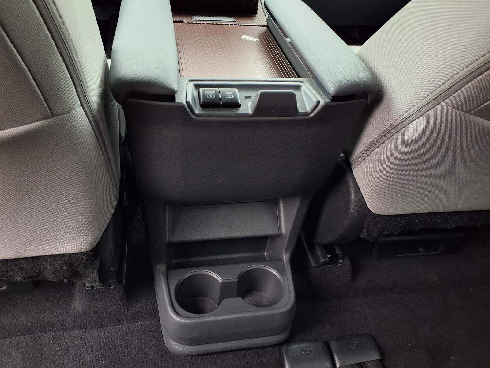 2024 Toyota Sienna LE