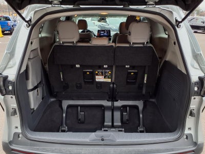 2024 Toyota Sienna LE