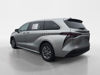 2024 Toyota Sienna LE
