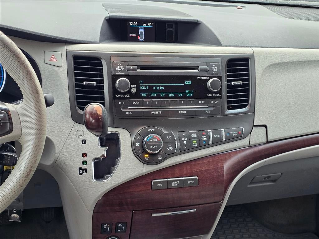 2014 Toyota Sienna Base