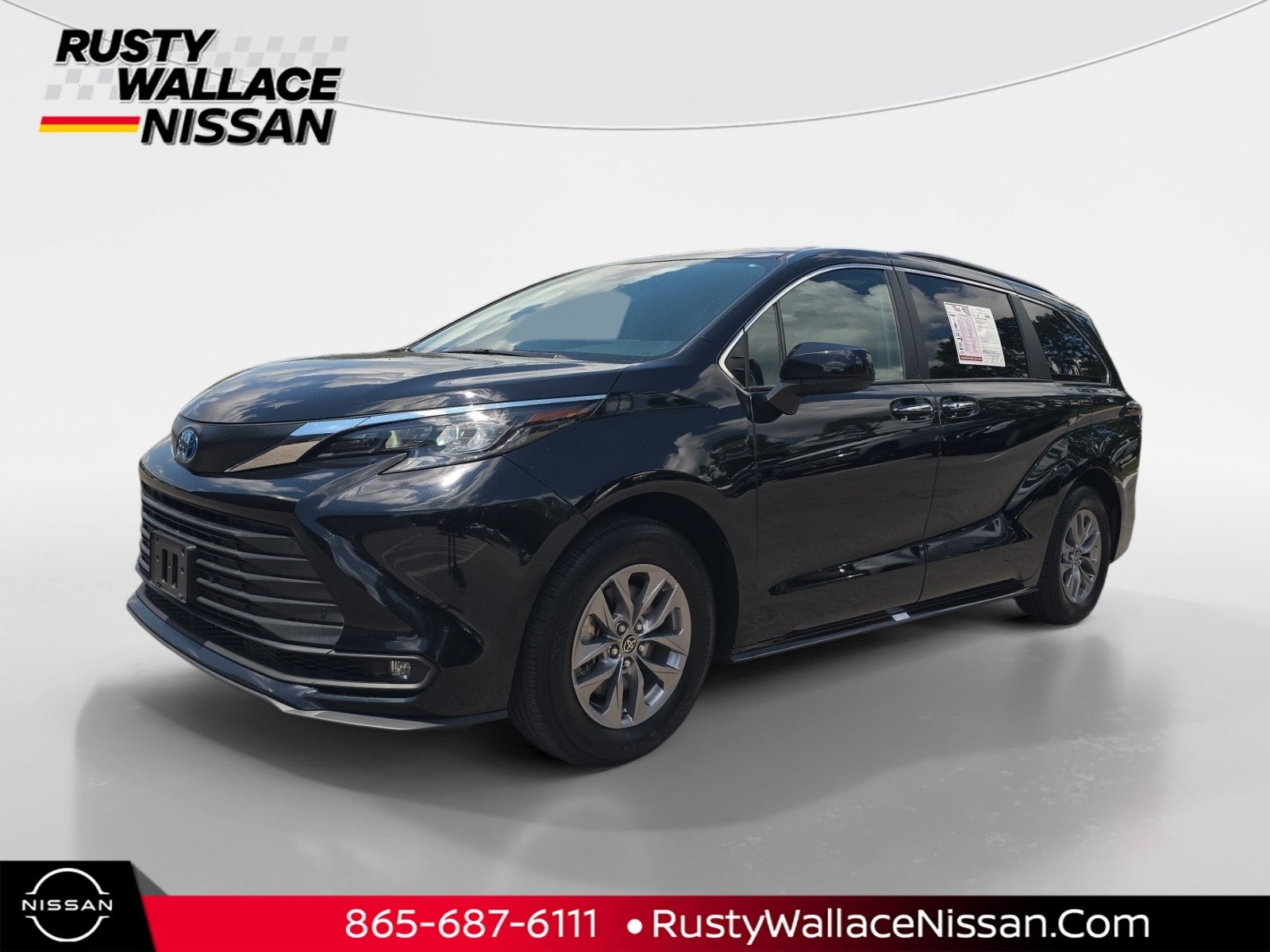 2025 Toyota Sienna XLE