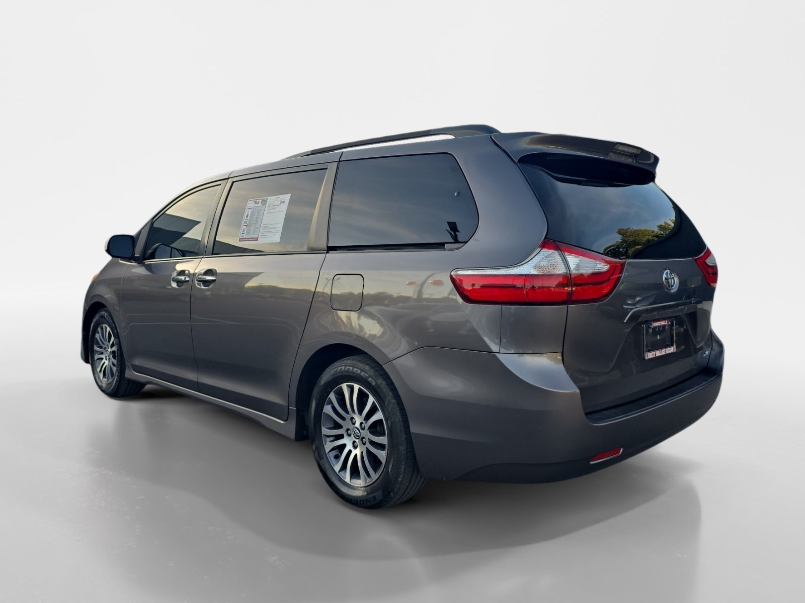 2019 Toyota Sienna XLE